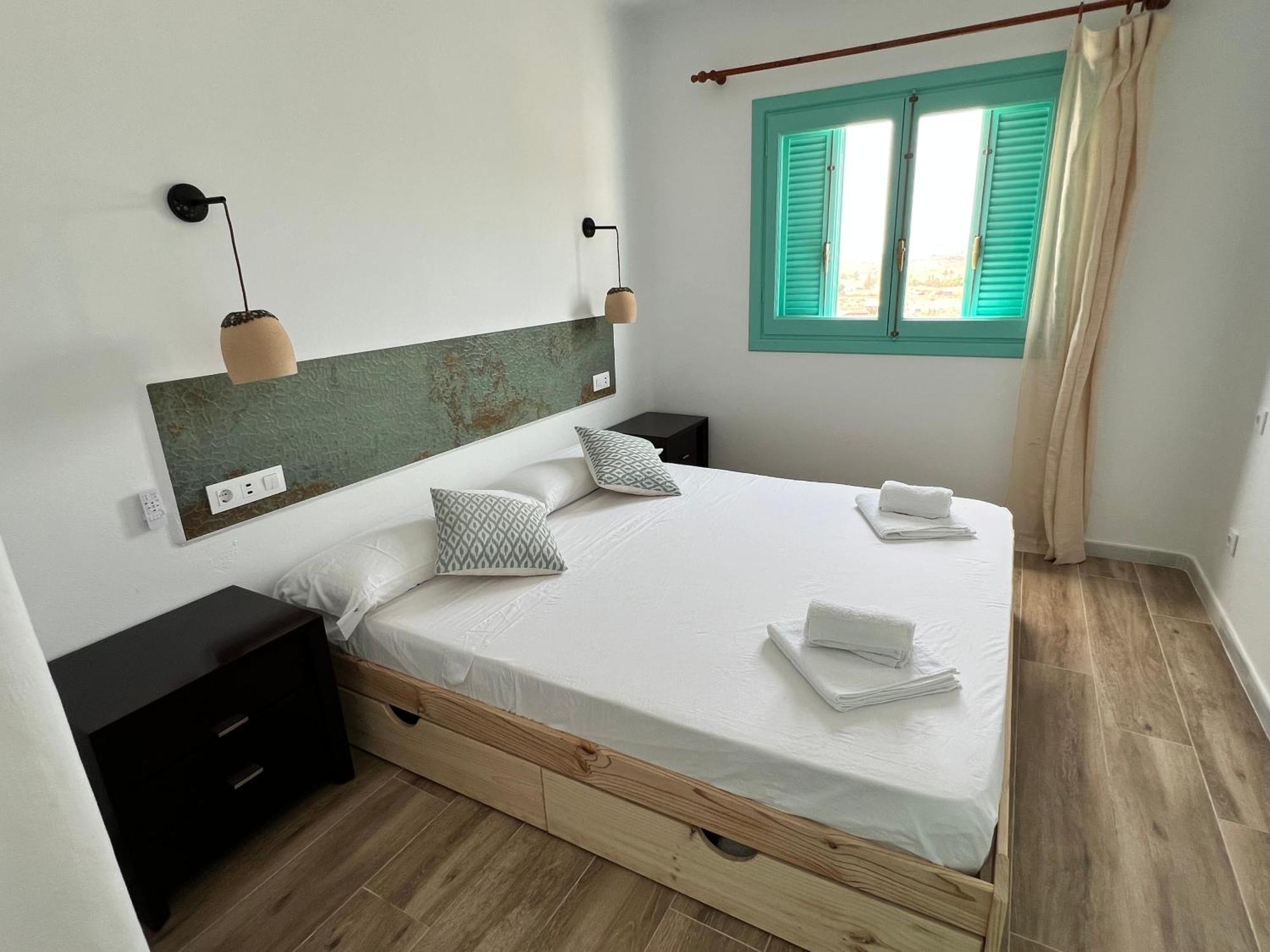 エル・ポソ・デ・ロス・フライレス Casas De Valtravieso Mar A La Vistaヴィラ エクステリア 写真